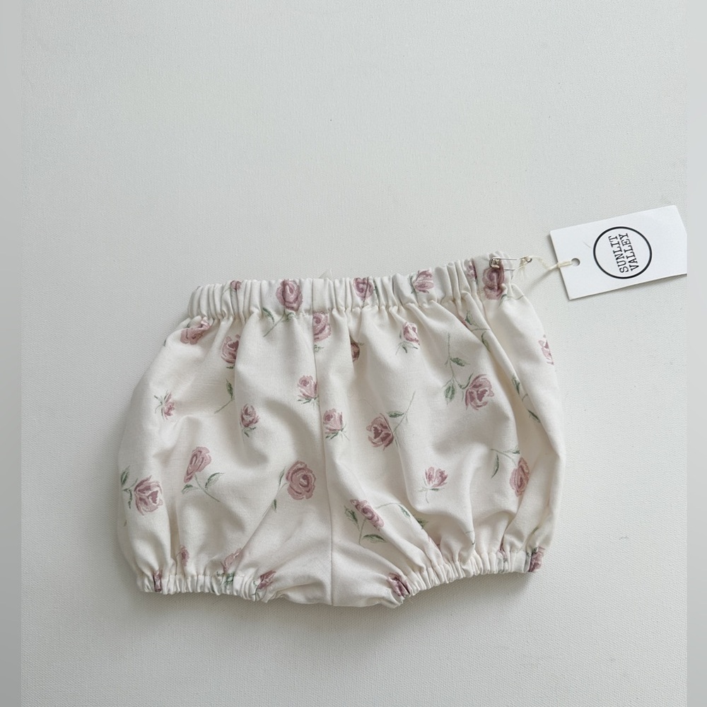 NWT- Handmade - Floral Baby Bloomer Summer Shorts - White/Pink - Size: 6-12m - Picture 5 of 7
